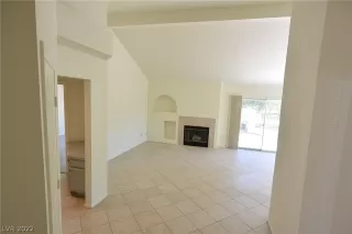Photo #2: 2456920 Listing 
