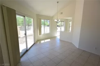 Photo #4: 2456920 Listing 