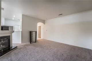 Photo #5: 2456948 Listing