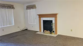 Photo #2: 2456958 Listing 