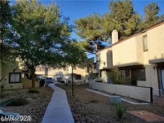 Photo #1: 2456995 Listing 