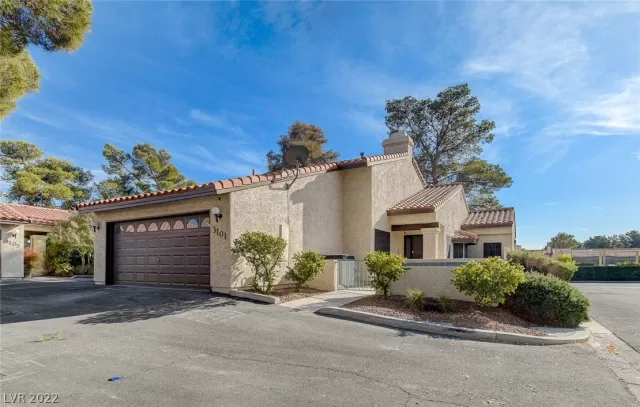 MLS: 2457000 Condo For Sale