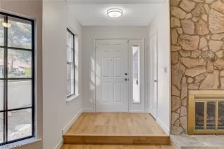 Photo #3: 2457000 Listing