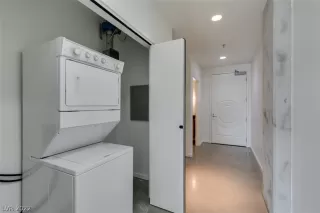 Photo #2: 2457012 Listing