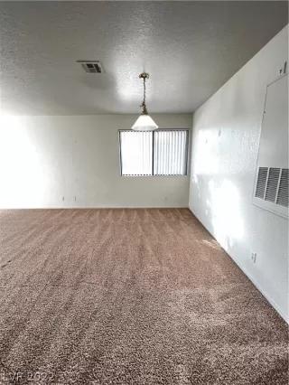 Photo #4: 2457023 Listing 