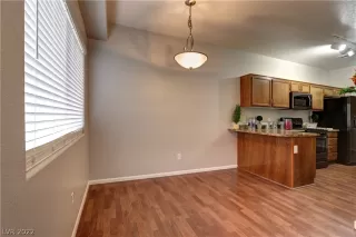 Photo #5: 2457028 Listing 