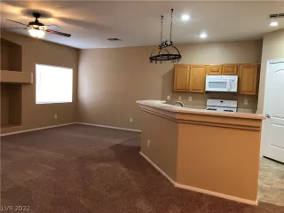 Photo #1: 2457037 Listing 