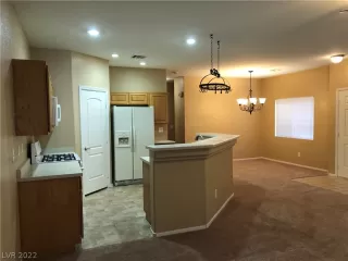 Photo #4: 2457037 Listing 