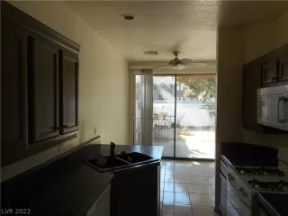 Photo #6: 2457049 Listing 