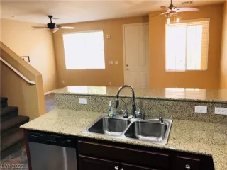 Photo #1: 2457055 Listing 