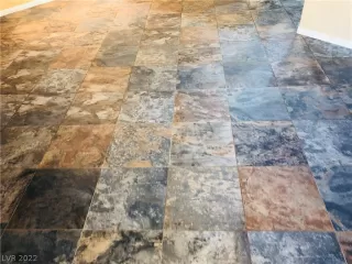 Photo #2: 2457055 Listing 