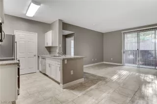 Photo #2: 2457071 Listing 