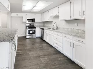 Photo #3: 2457099 Listing 