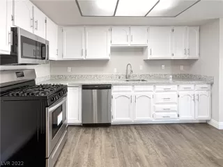 Photo #4: 2457099 Listing 