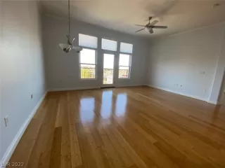 Photo #1: 2457137 Listing 