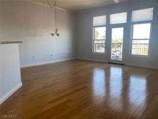 Photo #2: 2457137 Listing 