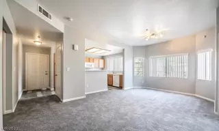 Photo #2: 2457139 Listing 