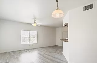 Photo #2: 2457173 Listing 