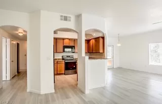 Photo #4: 2457173 Listing 