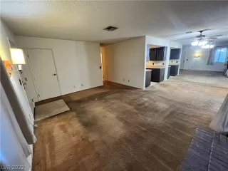 Photo #3: 2457194 Listing