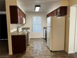 Photo #3: 2457200 Listing 