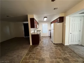 Photo #4: 2457200 Listing 