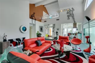 Photo #1: 2457202 Listing 