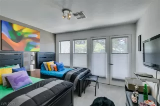 Photo #3: 2457202 Listing 