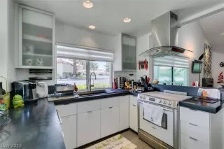 Photo #4: 2457202 Listing 