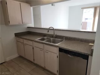 Photo #6: 2457203 Listing 