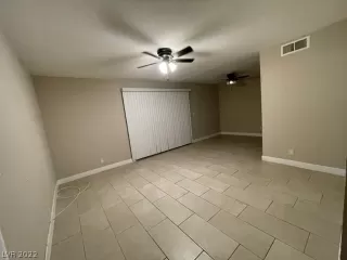 Photo #2: 2457209 Listing 