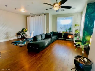 Photo #4: 2457214 Listing 