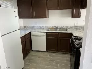 Photo #2: 2457234 Listing