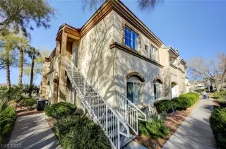 Photo #2: 2457256 Listing 