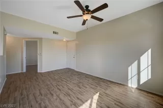 Photo #5: 2457256 Listing 