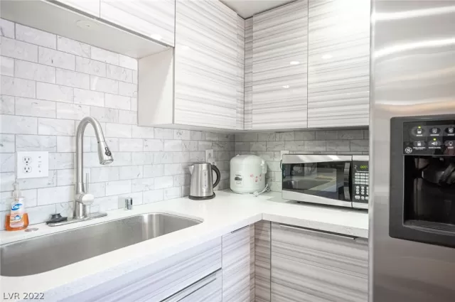 MLS: 2457266 Condo For Sale