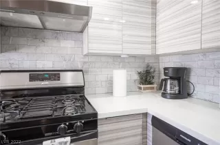 Photo #1: 2457266 Listing 