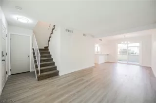 Photo #1: 2457297 Listing