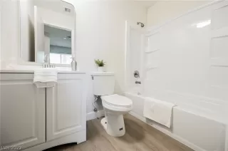 Photo #2: 2457297 Listing