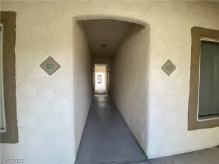 Photo #2: 2457303 Listing 