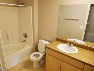 Photo #5: 2457367 Listing