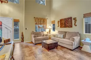 Photo #5: 2457386 Listing