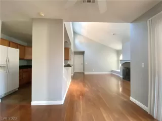 Photo #2: 2457402 Listing 