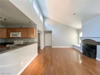 Photo #6: 2457402 Listing 