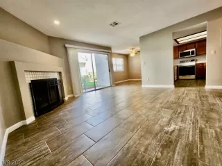 Photo #2: 2457422 Listing 