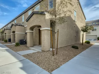 Photo #3: 2457425 Listing 