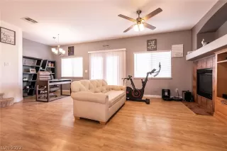 Photo #3: 2457469 Listing 