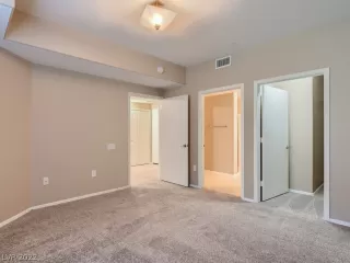 Photo #6: 2457470 Listing