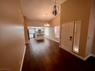 Photo #3: 2457478 Listing 