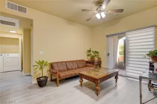 Photo #3: 2457505 Listing